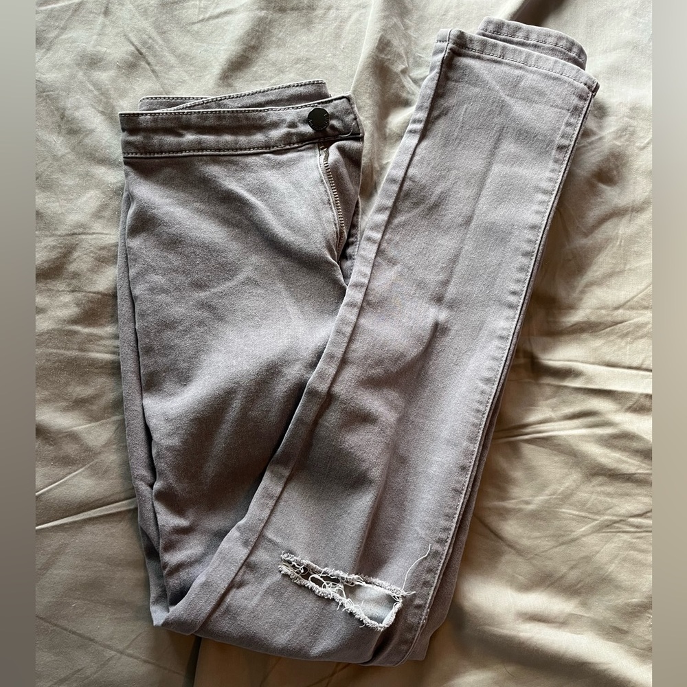 Grey Distressed Skinny Jeans